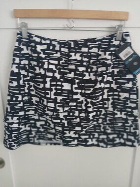 Ibkul black and white skort M